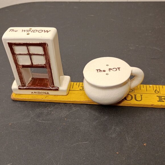 VTG Arizona Ceramic "The Window The Pot" Salt Pepper Shakers Unique Collectable - Picture 3 of 16